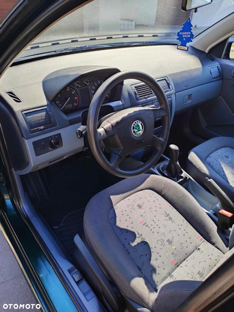 Skoda Fabia 1.4 16V Ambiente - 2