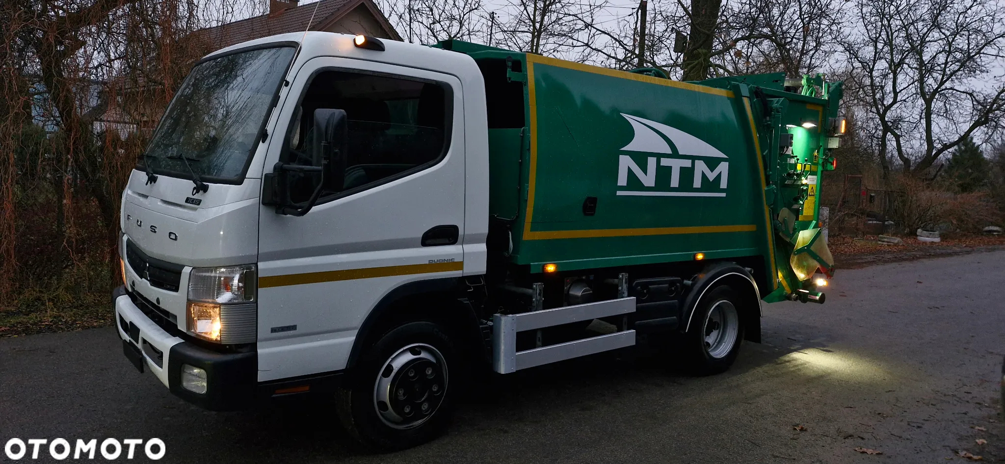 Mitsubishi FUSO - 2