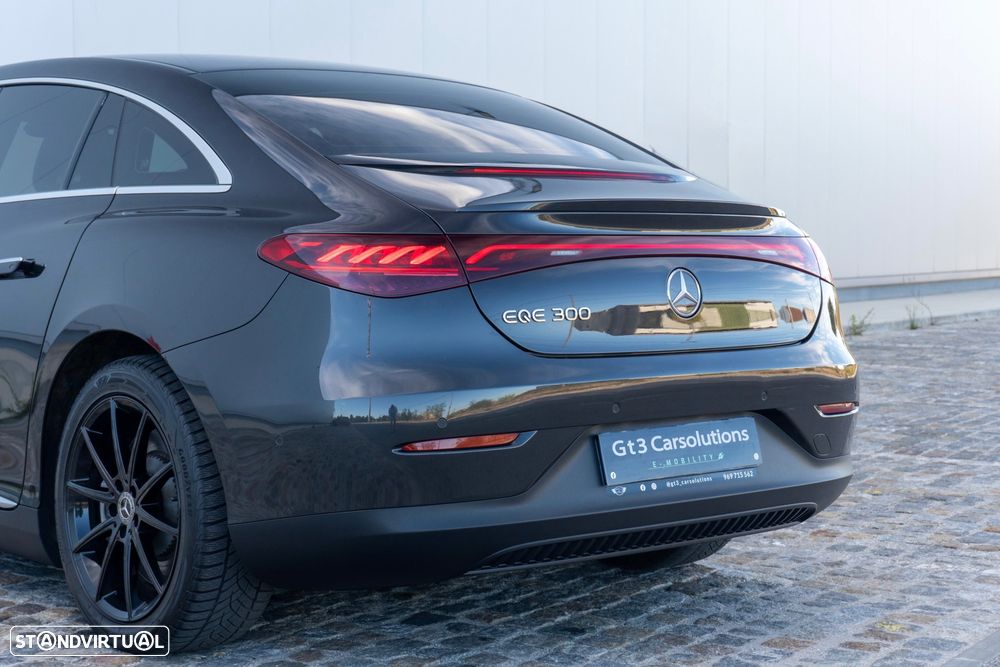 Mercedes-Benz EQE 300 Electric Art - 15