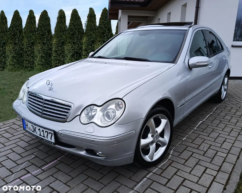 Mercedes-Benz Klasa C 240 T 4Matic Elegance - 1