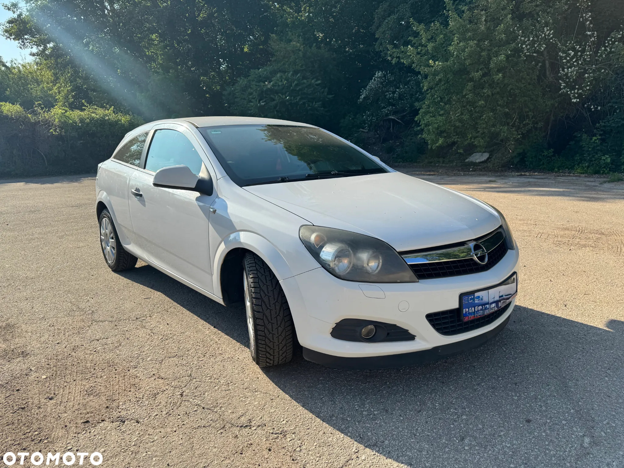 Opel Astra GTC 1.4 - 7