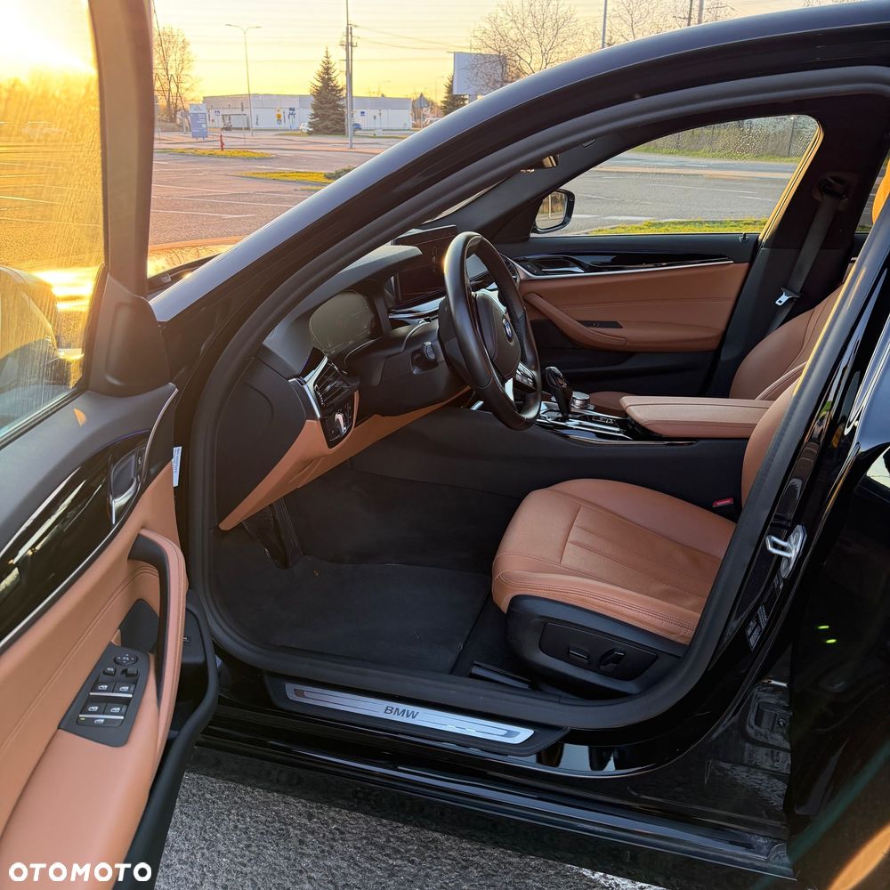 BMW Seria 5 520d Luxury Line - 8