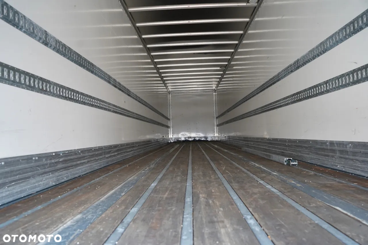 Fruehauf KONTENER / KOFFER / 2 OSIE / SAF / 2021 ROK / BARDZO MOCNA PODŁOGA: SZYNA-DESKA / ROLETA - 14