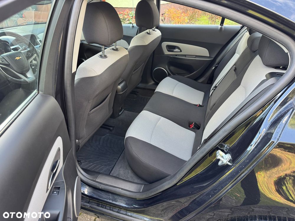 Chevrolet Cruze 1.8 LT+ - 23