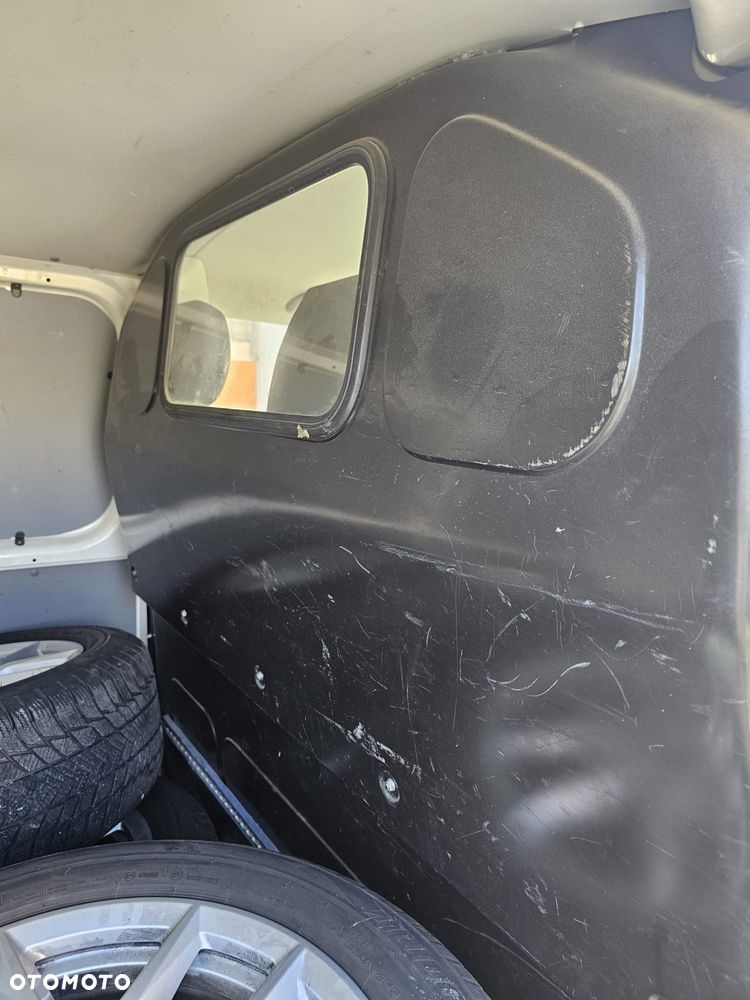 Volkswagen Transporter - 7