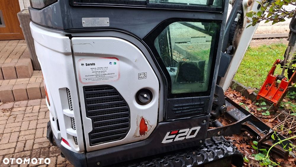 Bobcat E20 - 15
