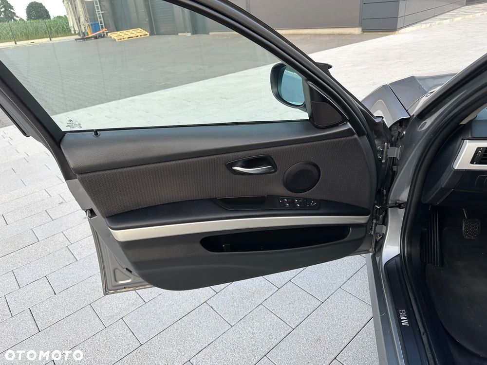 BMW Seria 3 320d Efficient Dynamic Edition Blue Performance Sport Line - 14