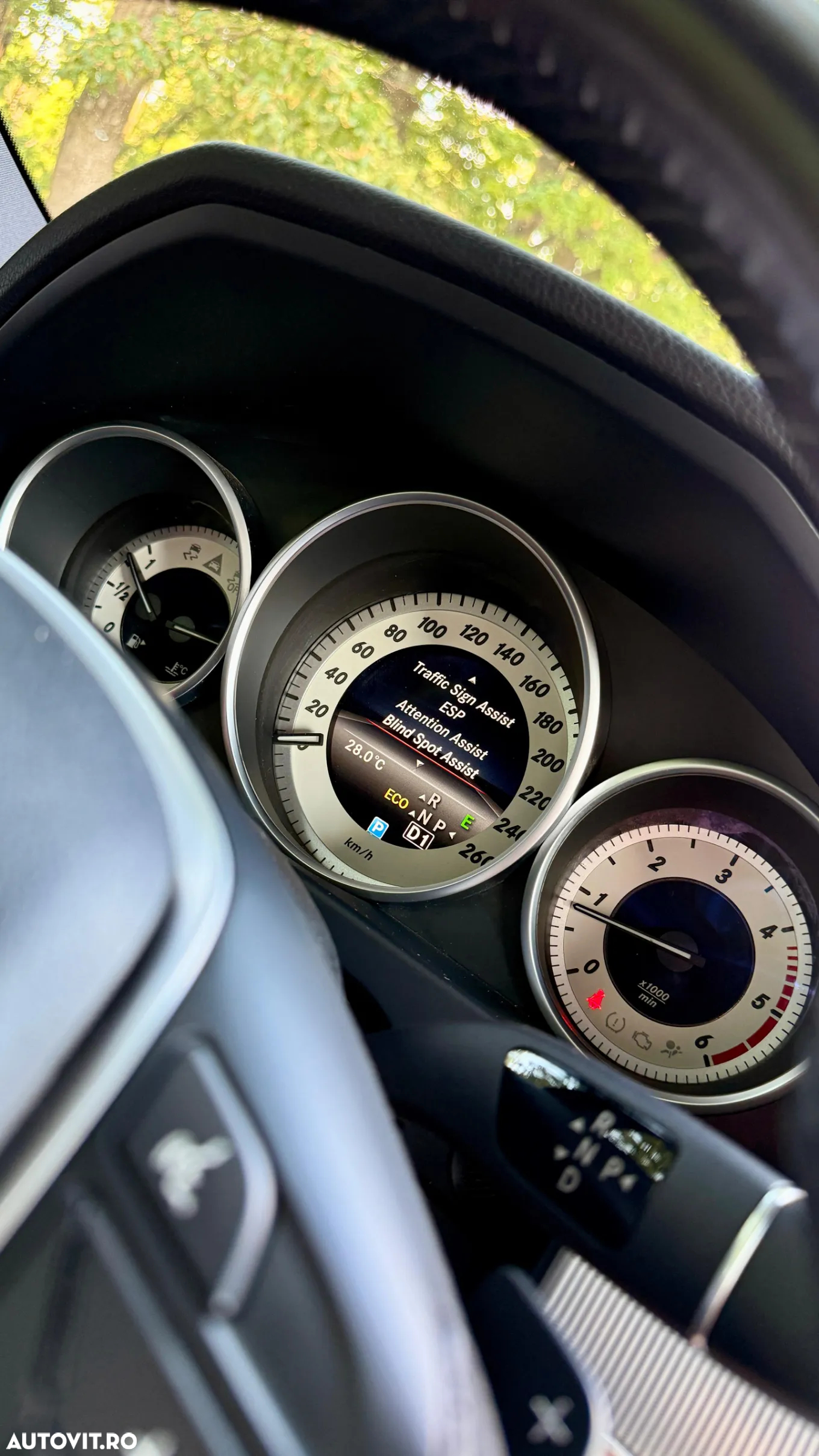 Mercedes-Benz E 250 BlueTEC 9G-TRONIC Avantgarde - 38
