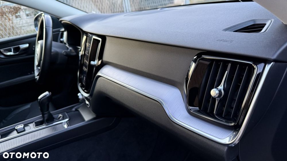 Volvo V60 D3 Momentum - 30