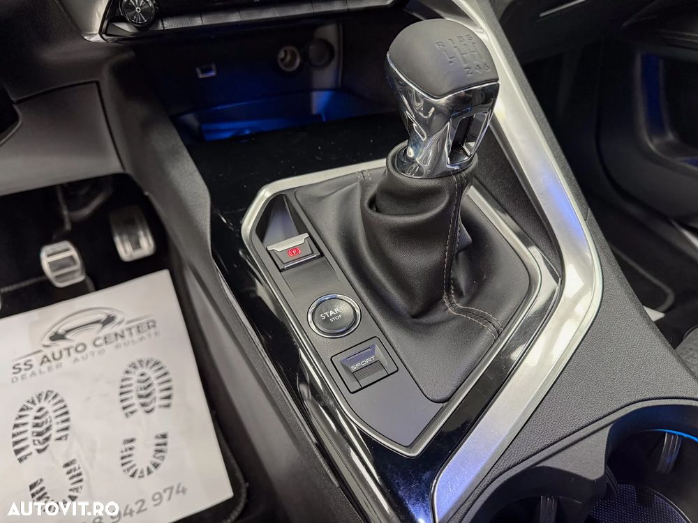 Peugeot 3008 1.2 PureTech Turbo S&S GT-Line - 27