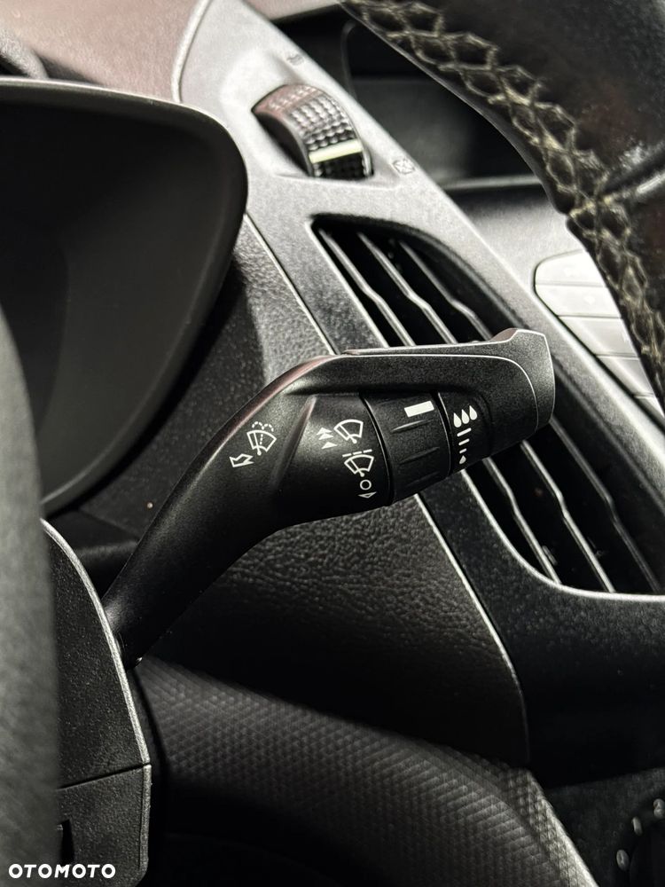 Ford Connect - 25
