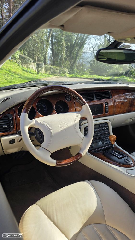 Jaguar XK XKR 4.0 Coupé - 9