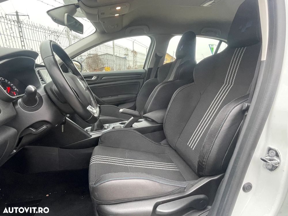 Renault Megane BLUE dCi 115 ZEN - 6