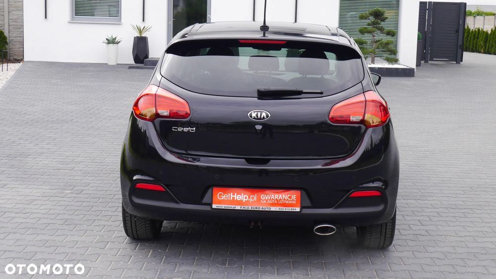Kia Ceed 1.6 GDI ISG Platinum Edition - 14