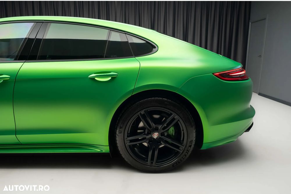 Porsche Panamera 4 - 13