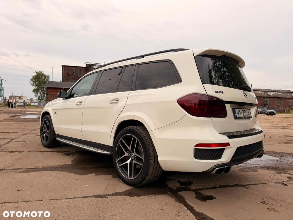 Mercedes-Benz GL 63 AMG - 28