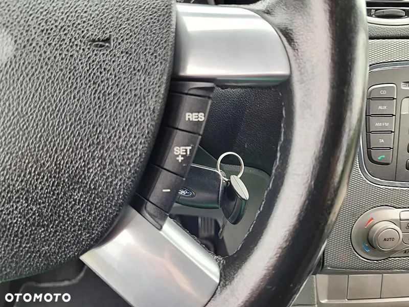 Ford Focus 1.6 16V Ambiente - 23