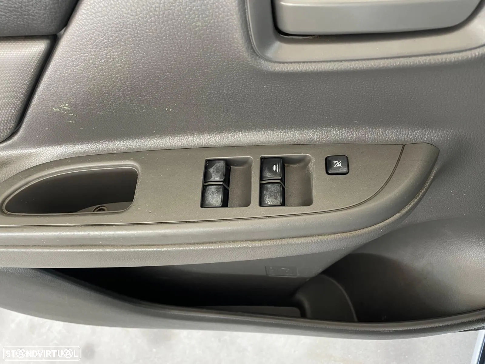 Mitsubishi L200 2.4 DI-D CD Invite 2WD - 19