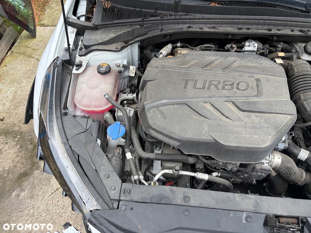 Kia XCeed 1.6 CRDi (48V Mild-Hybrid) DCT7 PLATINUM - 16
