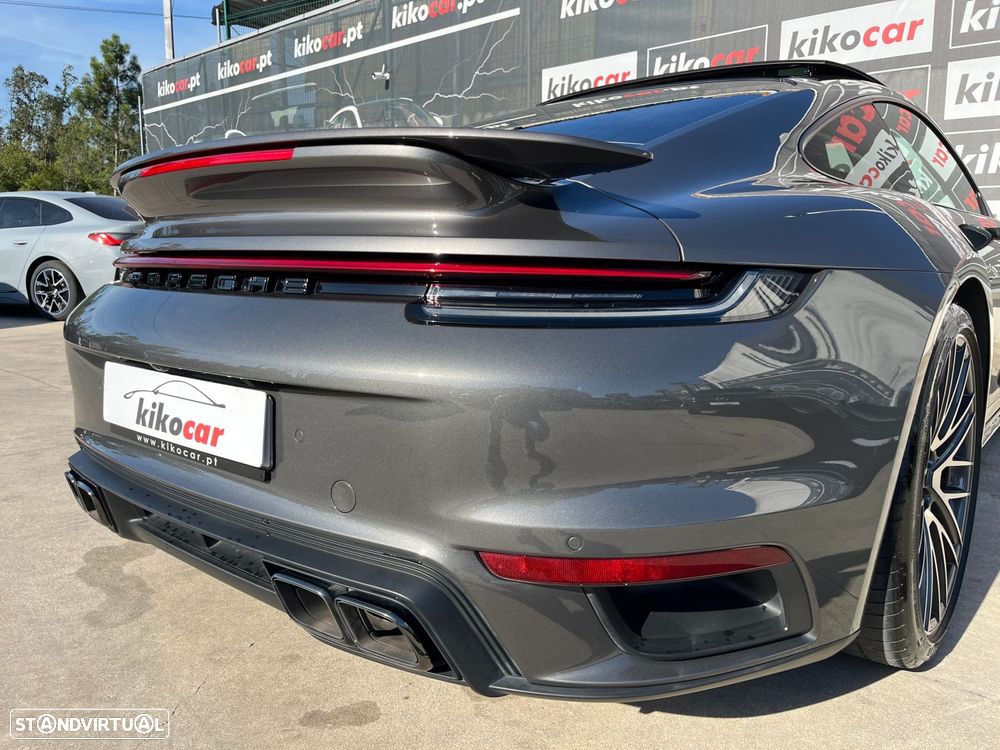 Porsche 911 (992) Turbo - 11
