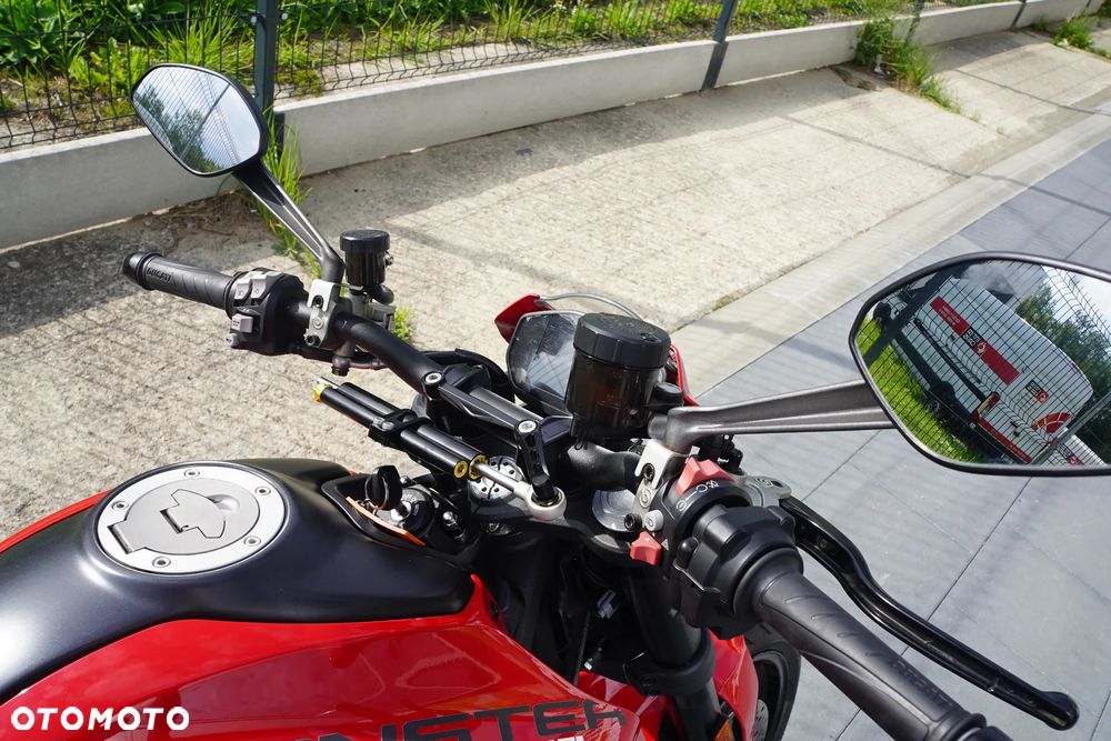 Ducati Monster - 11