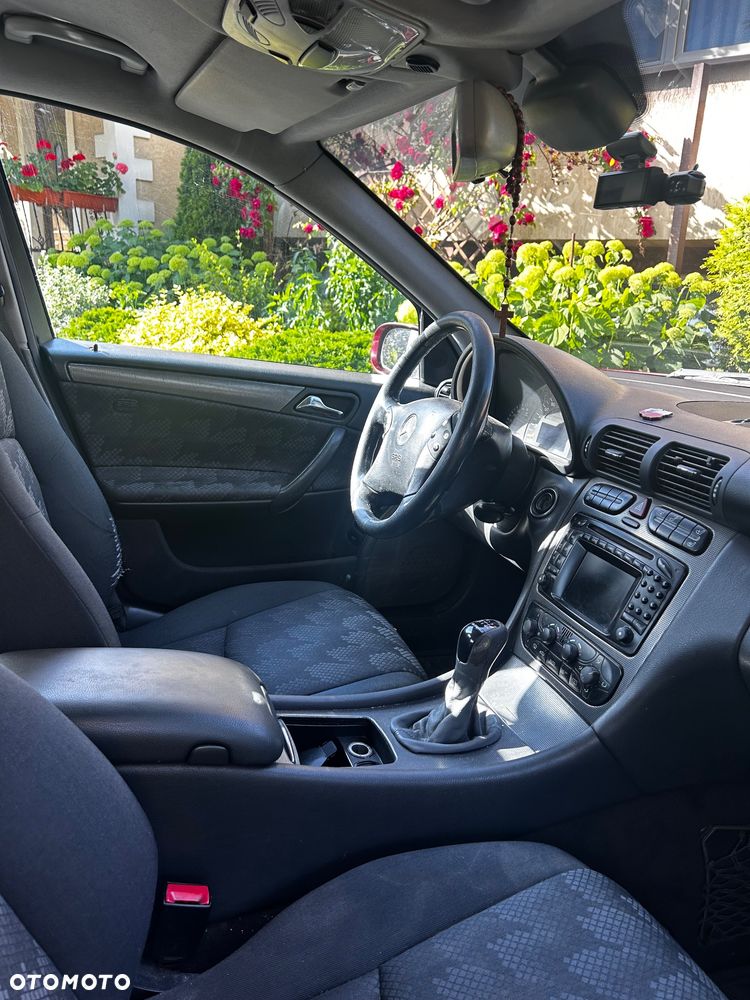 Mercedes-Benz Klasa C 200 CDI Elegance - 10