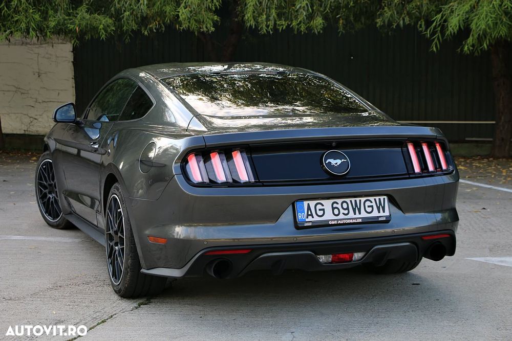 Ford Mustang 2.3 EcoBoost Aut. - 1