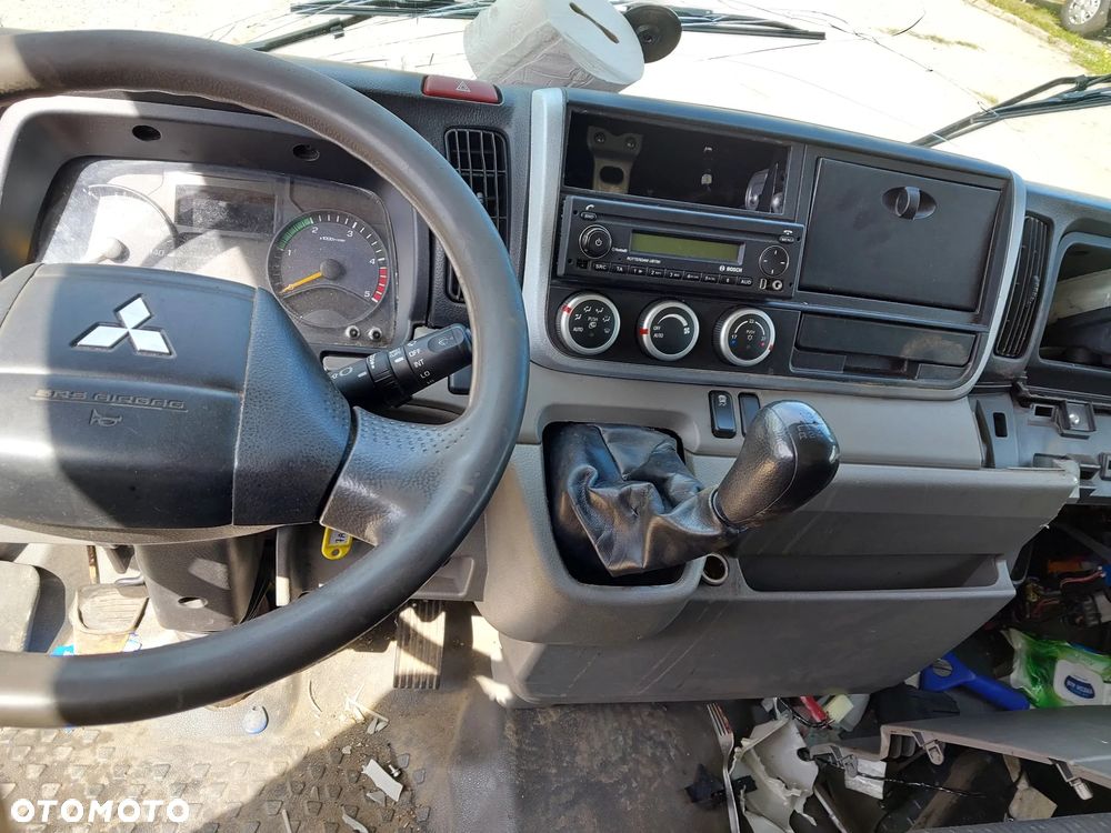 Mitsubishi Fuso Canter - 7