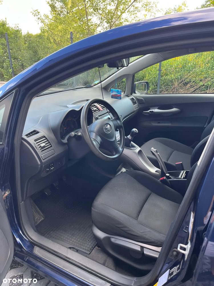 Toyota Auris - 5