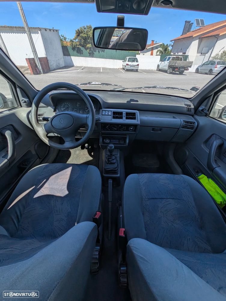 Renault Clio 1.2 - 5