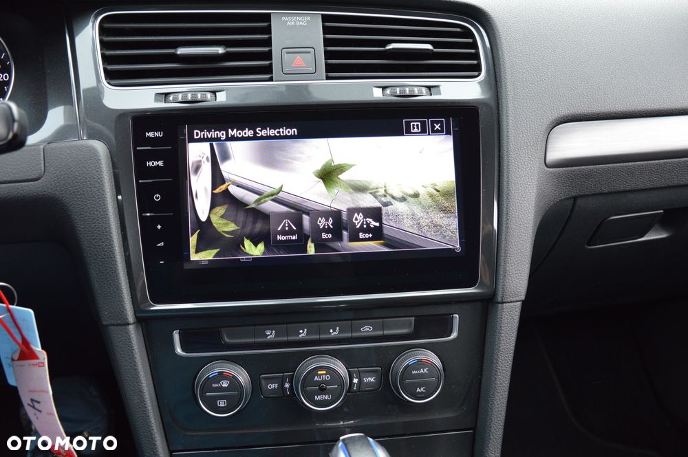 Volkswagen Golf e-Golf - 29