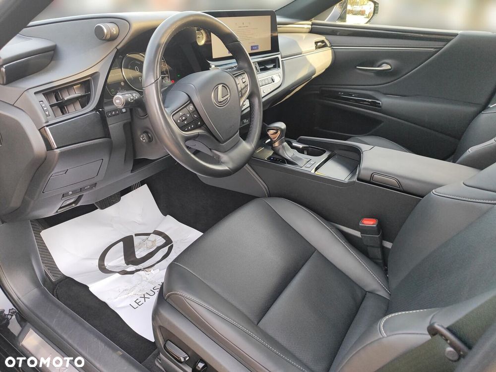 Lexus ES 300h Business Edition - 14