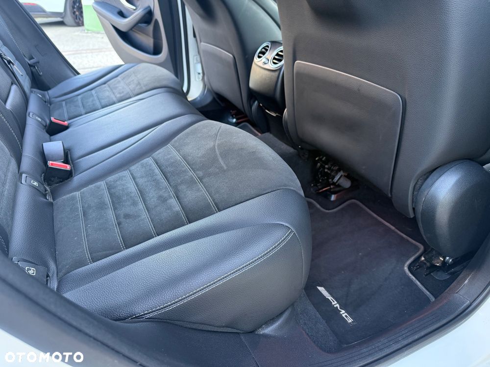 Mercedes-Benz GLC 200 4Matic 9G-TRONIC AMG Line Plus - 40
