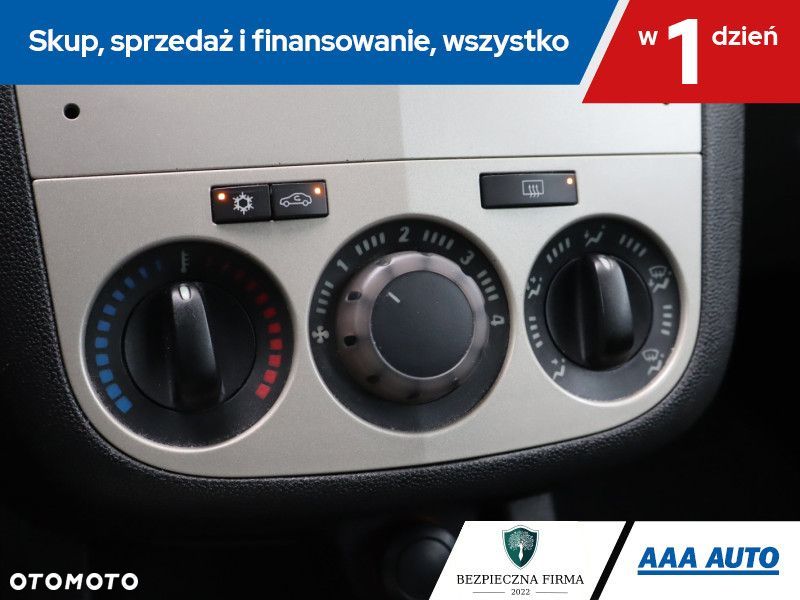 Opel Corsa - 18
