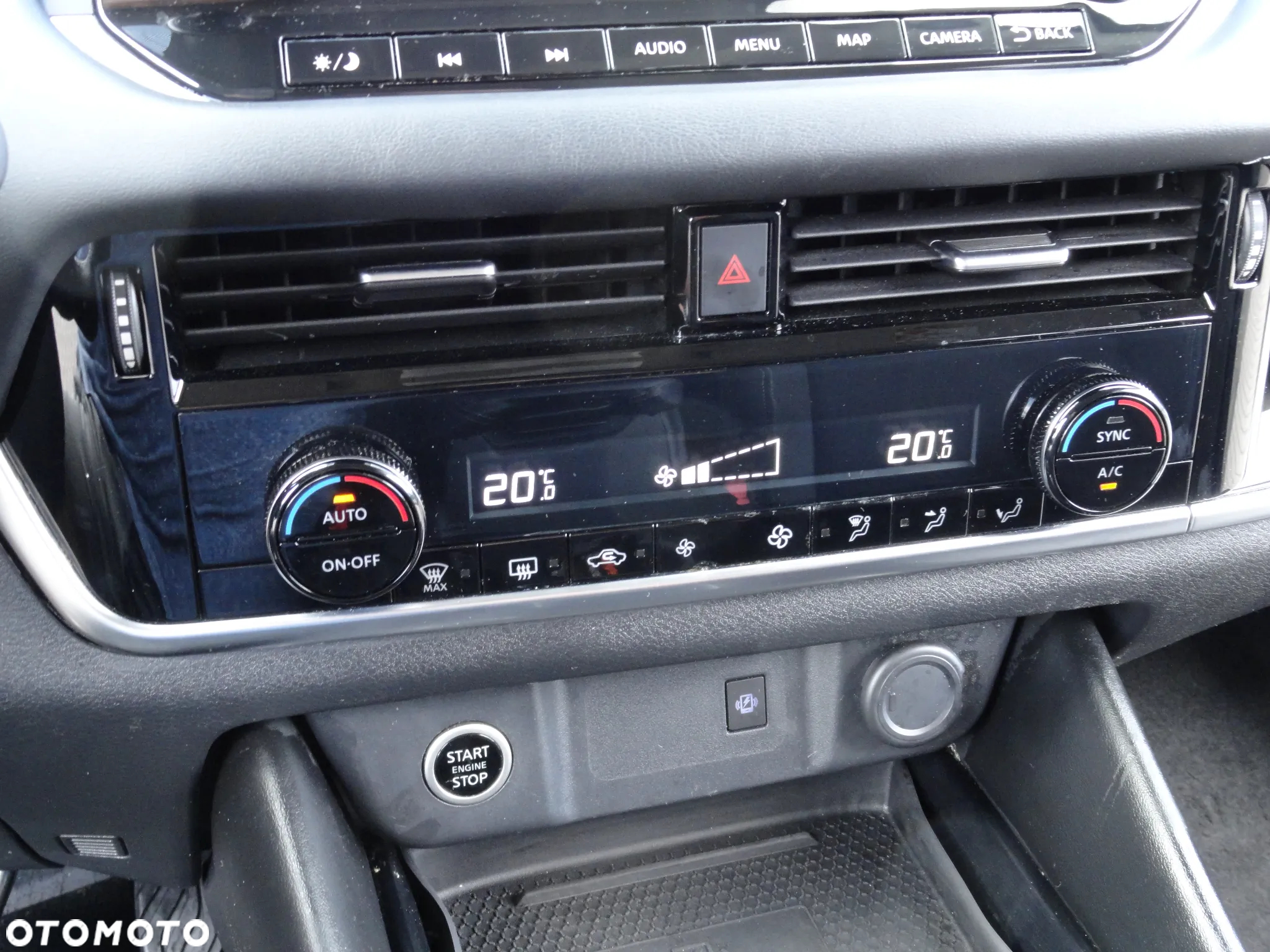 Nissan Qashqai 1.3 DIG-T MHEV Xtronic N-Connecta - 16