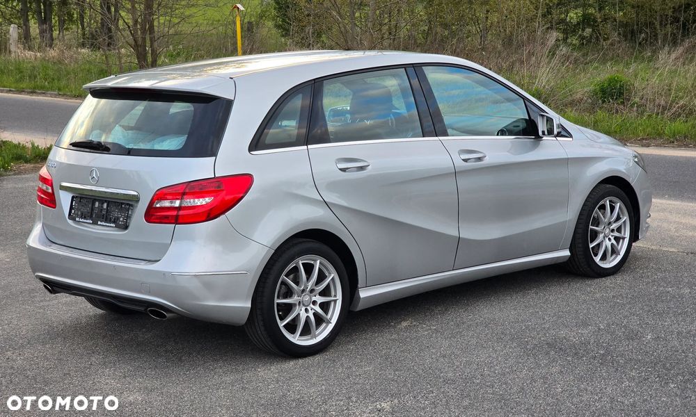 Mercedes-Benz Klasa B 180 BlueEFFICIENCY Edition Style - 5