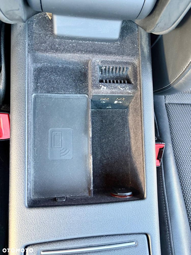 Audi A6 Avant 2.0 TDI Ultra DPF S tronic - 37