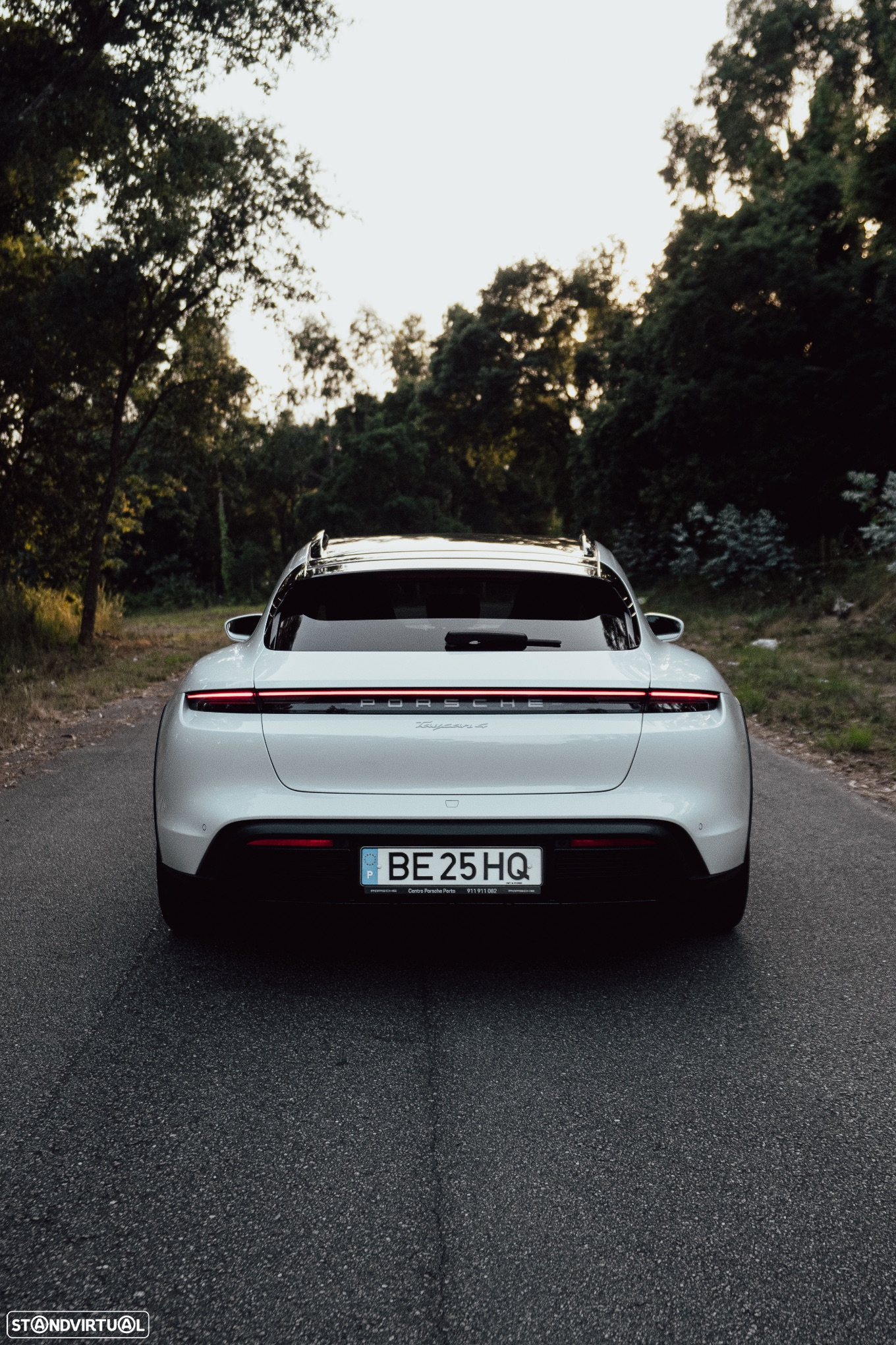 Porsche Taycan Cross Turismo 4 - 6