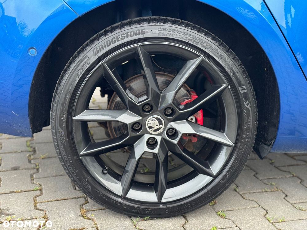 Skoda Octavia 2.0 TDI DSG RS - 18