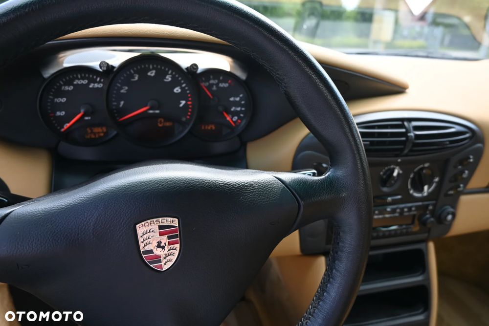 Porsche Boxster - 9
