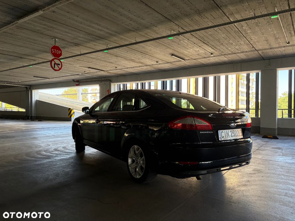Ford Mondeo 2.0 Ghia X - 9