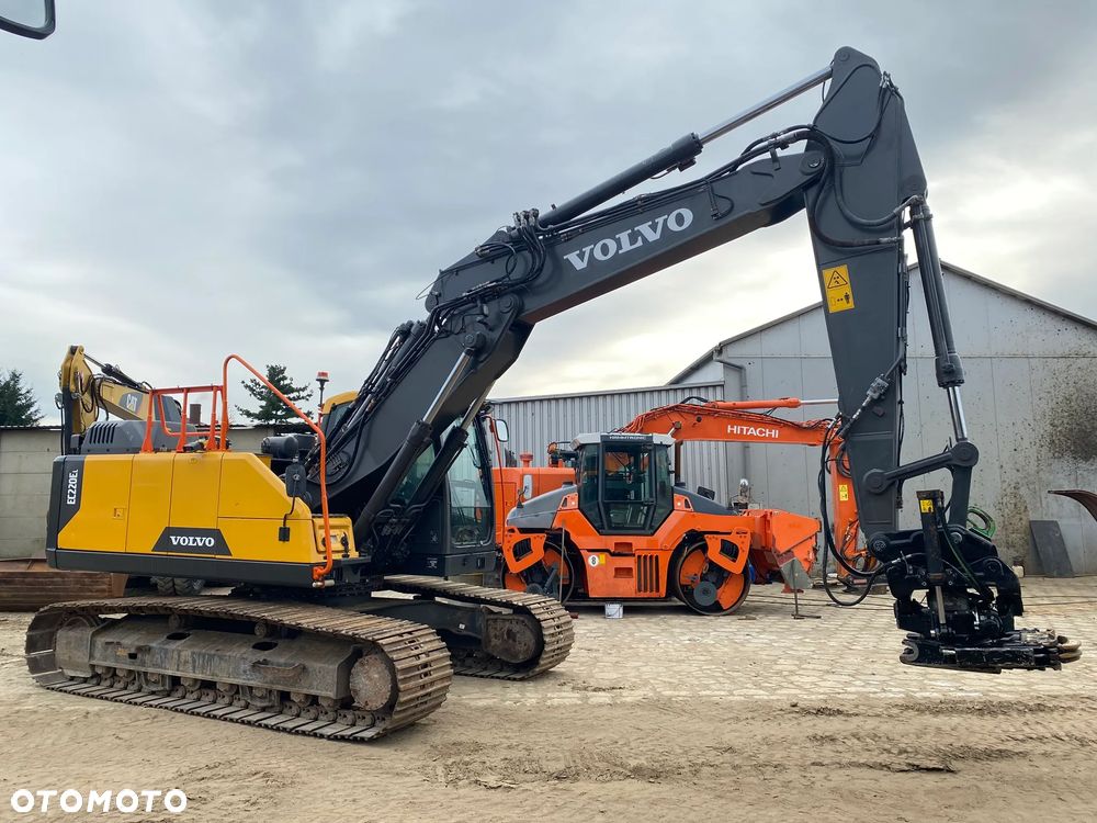 Volvo EC220EL, 4400 MTH, ROTOTILT, RAMIĘ 3X ŁAMANE, 2019 ROK, - 13