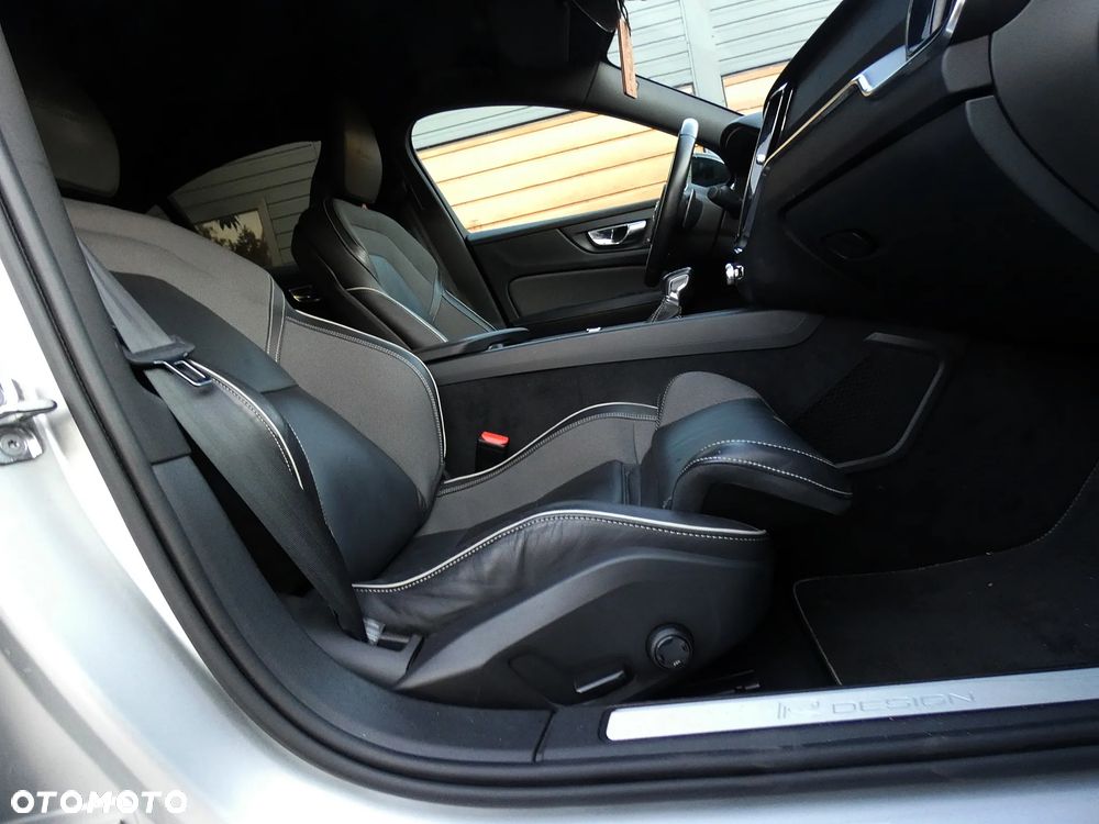 Volvo S60 T5 Drive-E R-Design Summum - 28