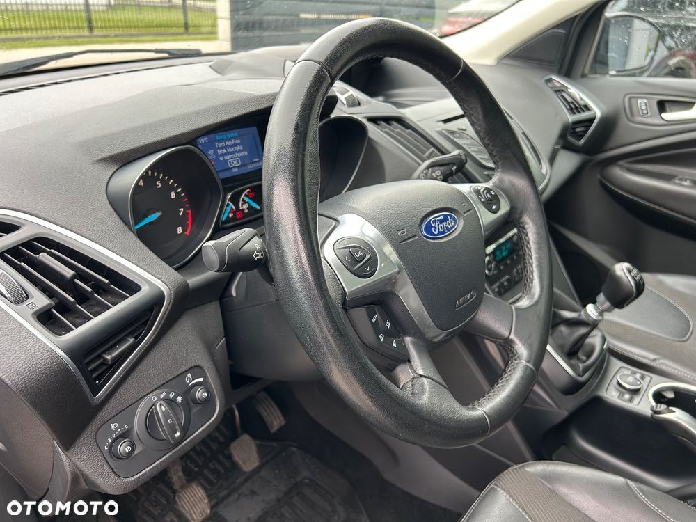 Ford Kuga 1.5 EcoBoost 2x4 Titanium - 19