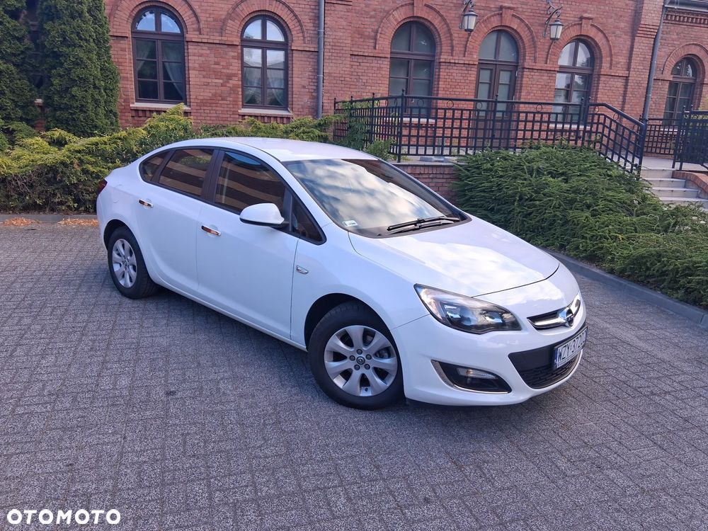 Opel Astra 1.6 Business EU6 - 12