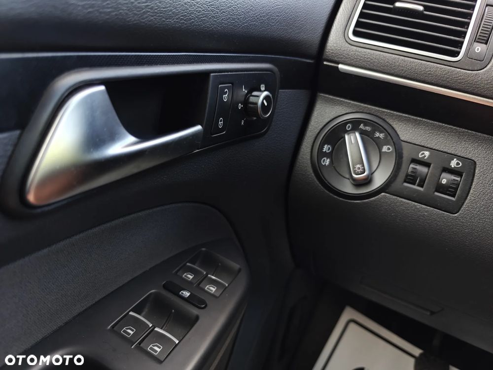 Volkswagen Touran 1.6 TDI DPF Highline - 8