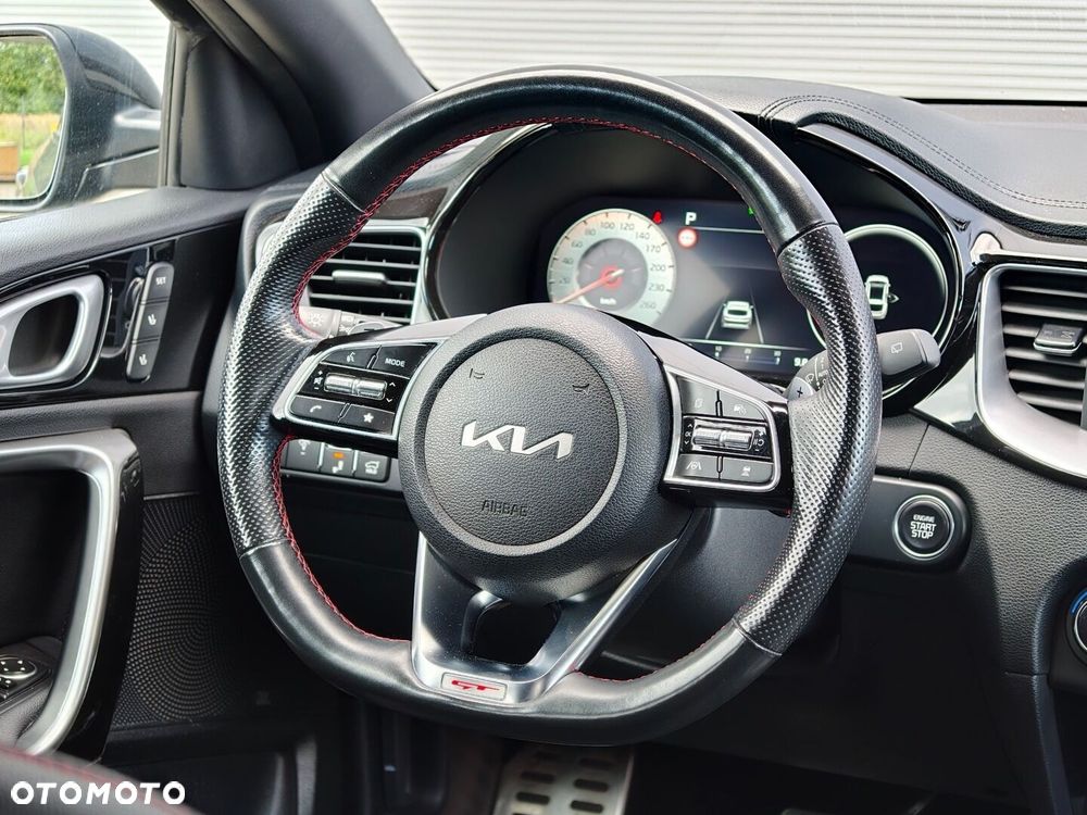 Kia ProCeed 1.6 T-GDI GT DCT - 17