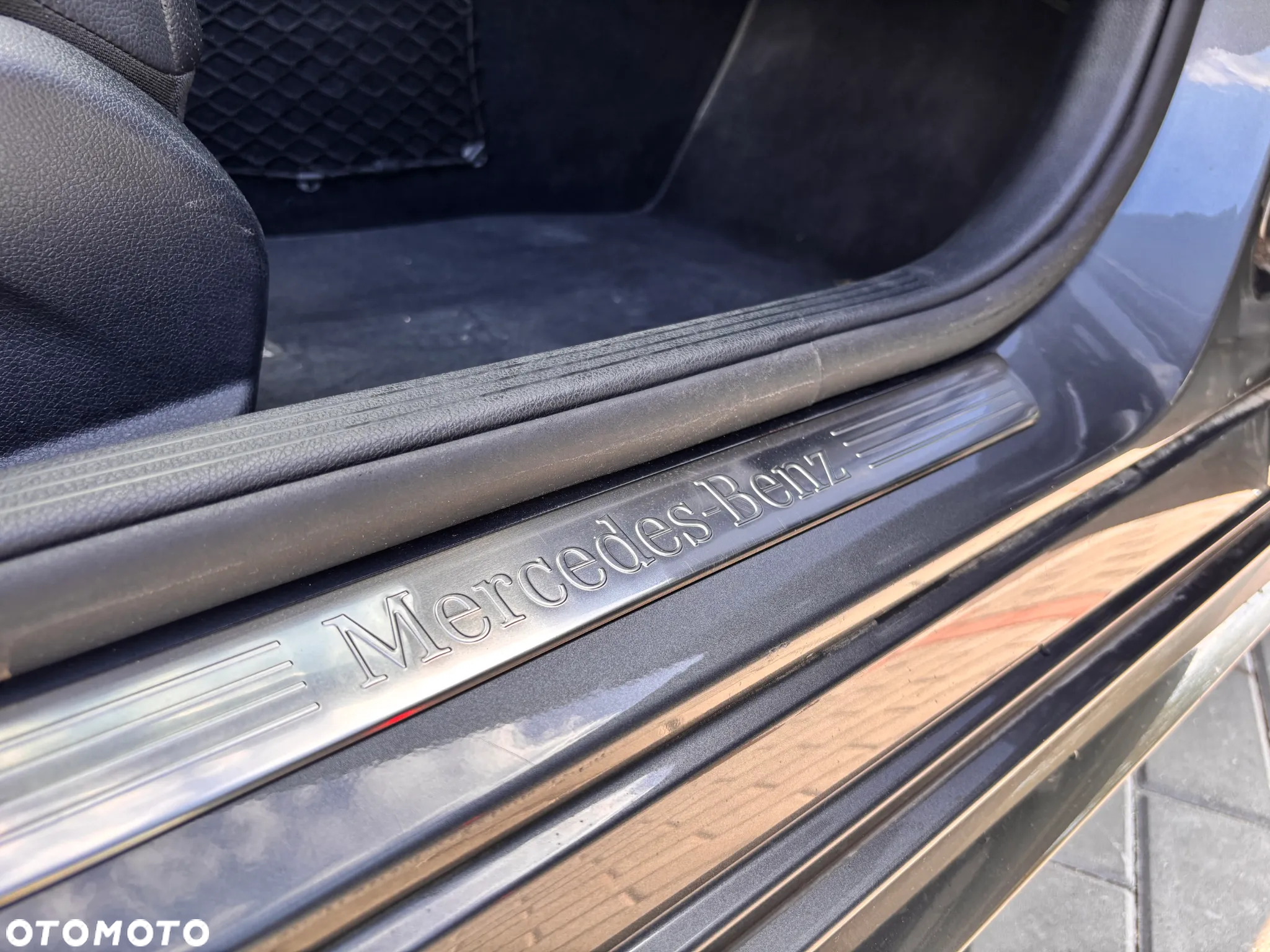 Mercedes-Benz Klasa C 300 T 4Matic 9G-TRONIC AMG Line - 21