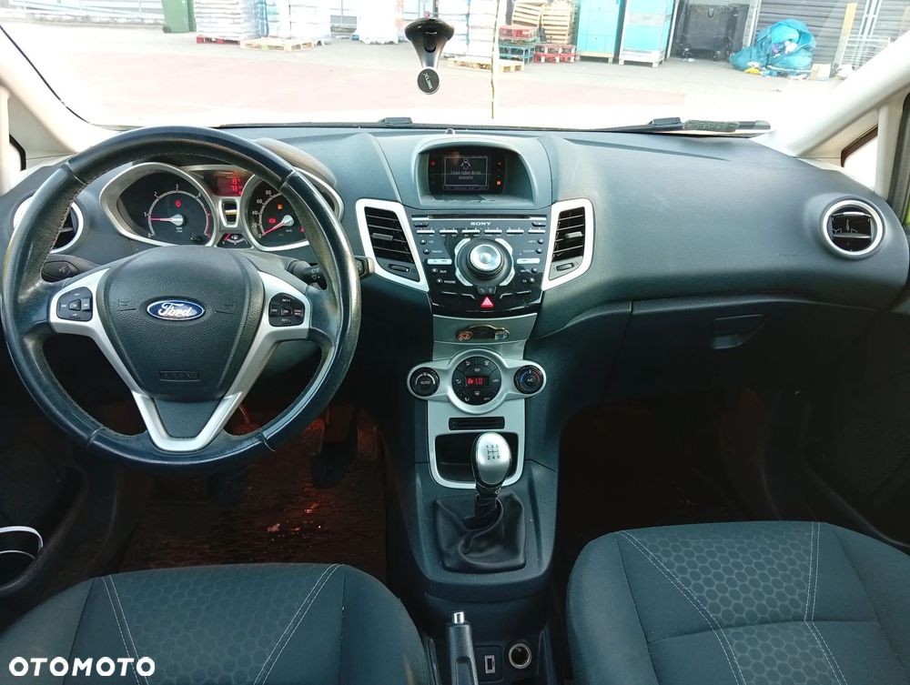 Ford Fiesta 1.6 TDCi DPF Gold X - 4