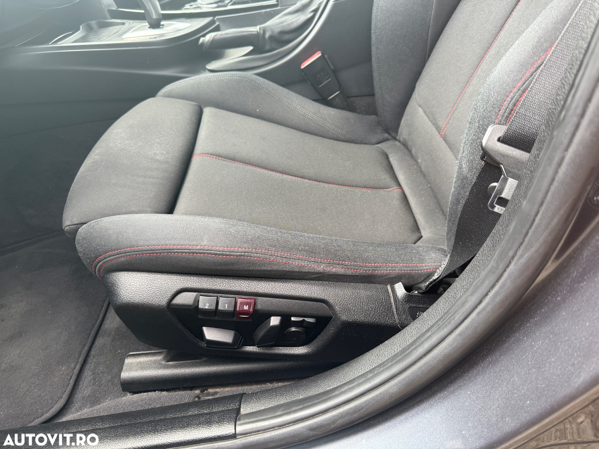 BMW Seria 3 320d Aut. Sport Line - 27